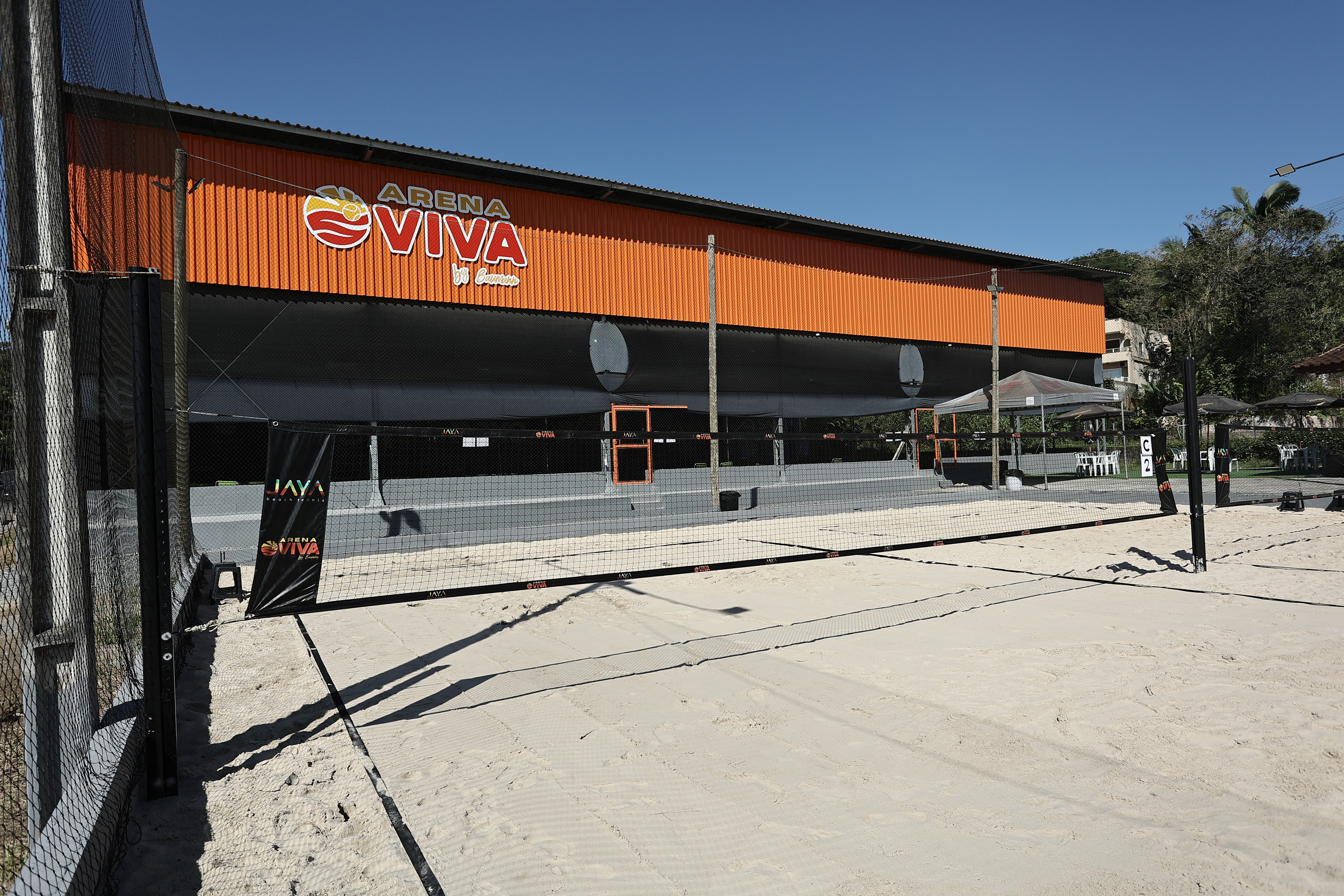 Quadras externas de areia da Arena Viva